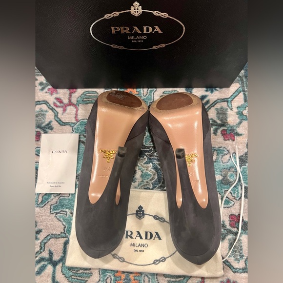 PRADA Grey Gray Suede Peep Toe Platform Pumps Heels Size 38.5 - Picture 4 of 6
